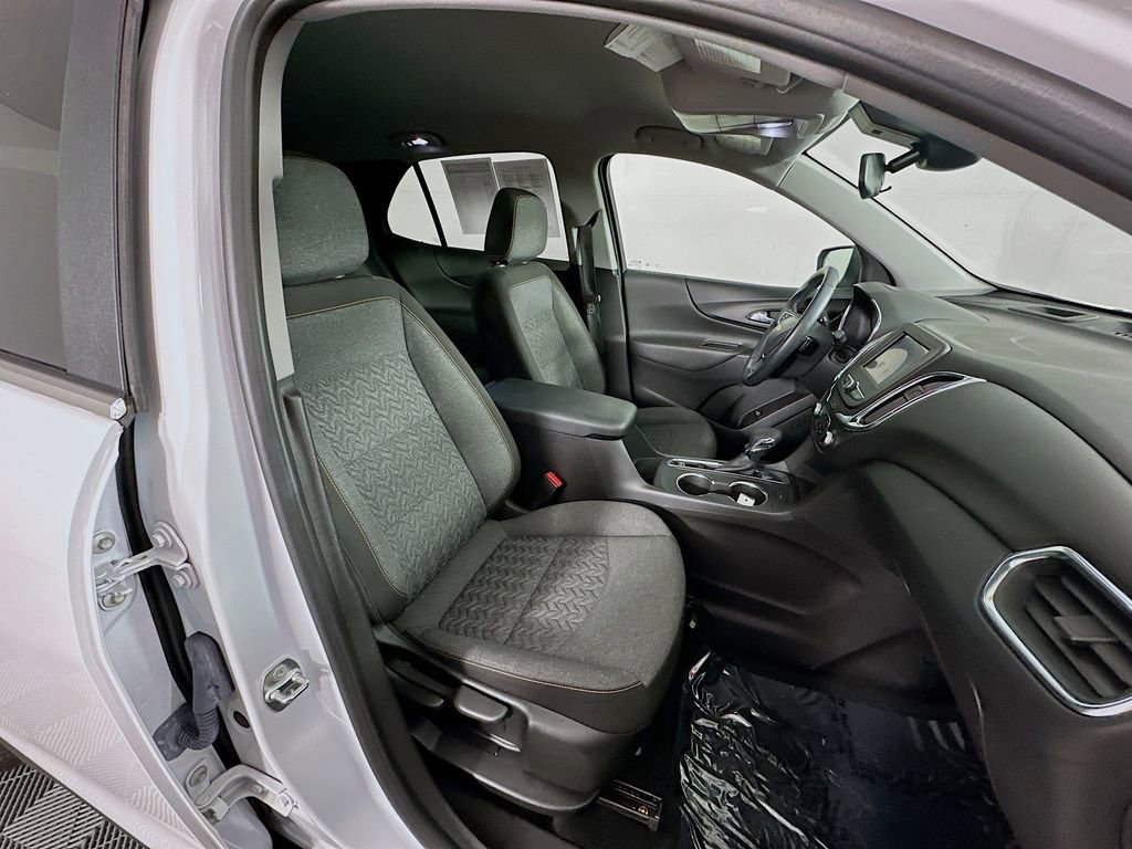 Used 2024 Chevrolet Equinox LT image 34
