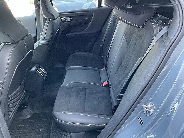 Certified 2023 Volvo C40 P8 Recharge Ultimate w/ Protection Package Premier image 14