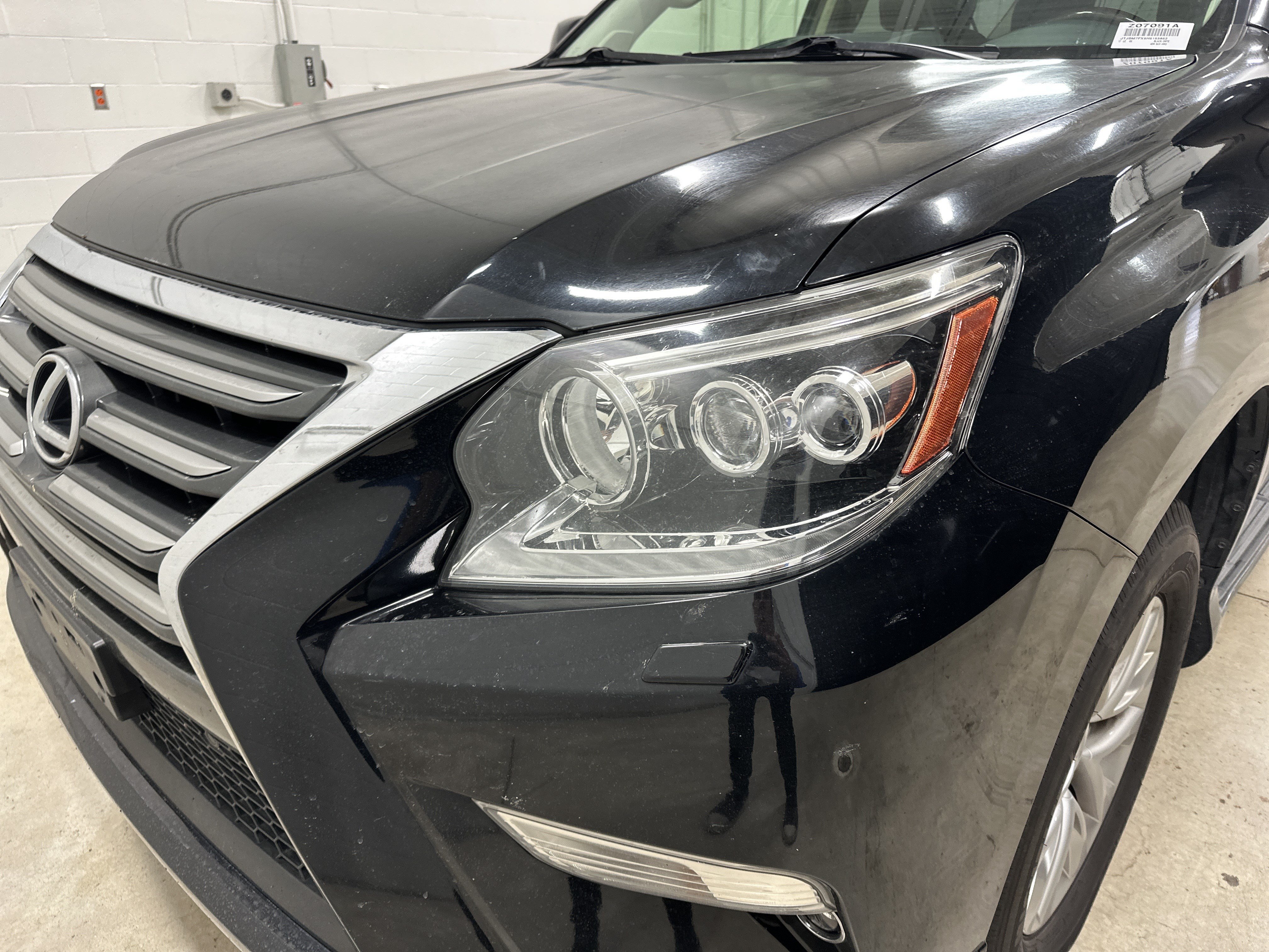 Used 2017 Lexus GX 460 AWD/4WD image 6