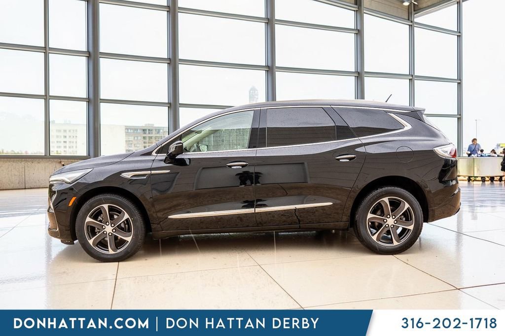 Used 2022 Buick Enclave Essence w/ Experience Buick Package AWD/4WD image 2