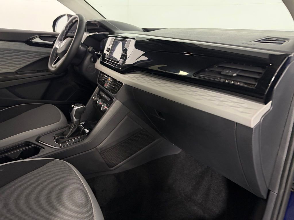 Used 2024 Volkswagen Taos S image 29