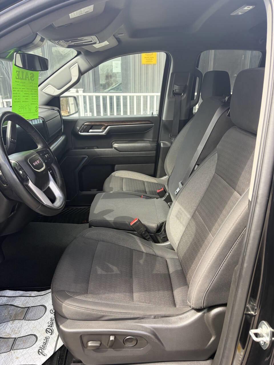 Used 2023 GMC Sierra 1500 SLE w/ X31 Off-Road Package image 16