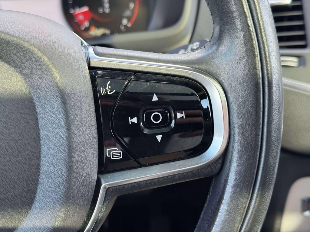 Used 2016 Volvo XC90 T6 Momentum AWD/4WD image 26