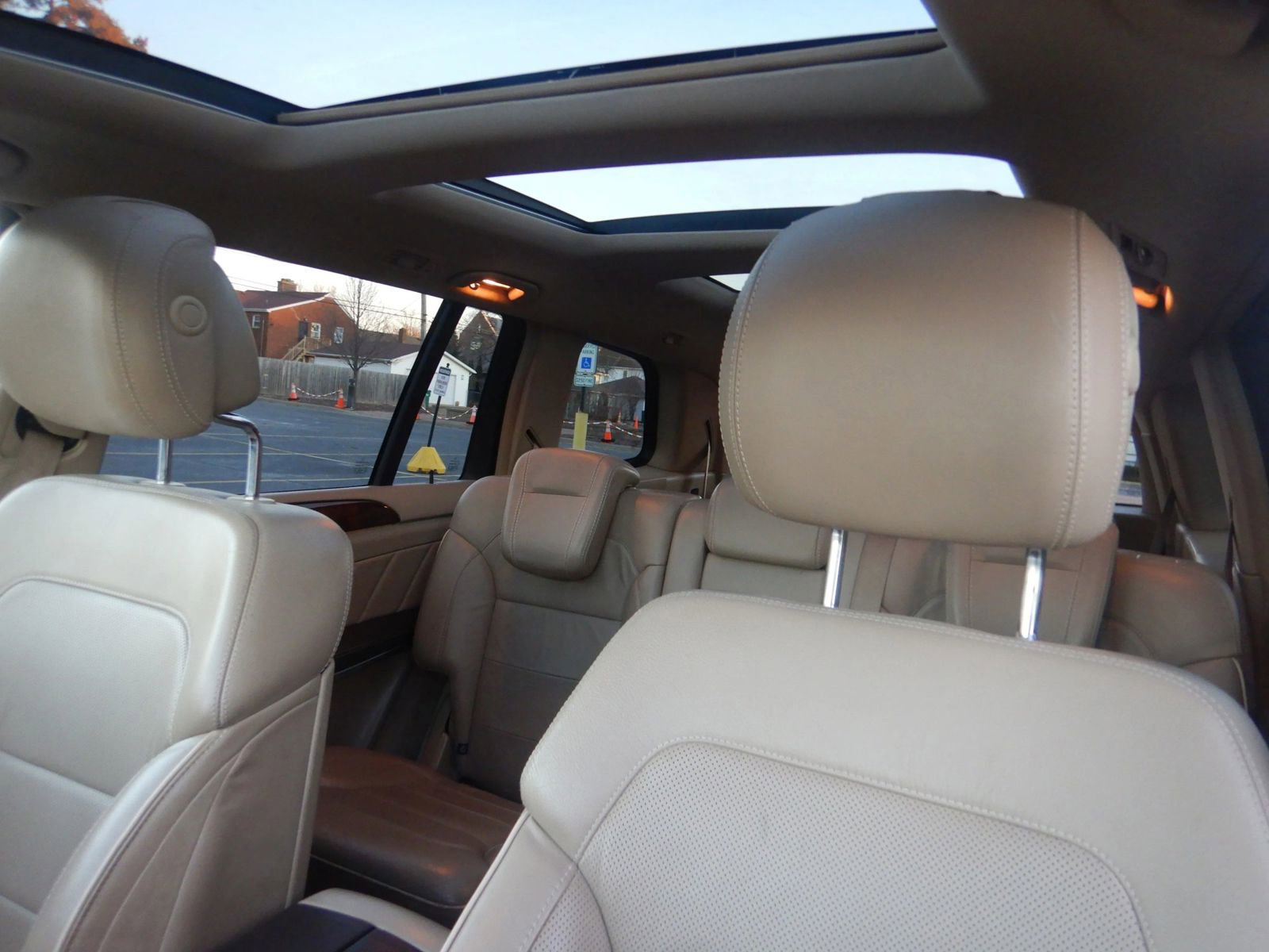 Used 2013 Mercedes-Benz GL 550 4MATIC image 15