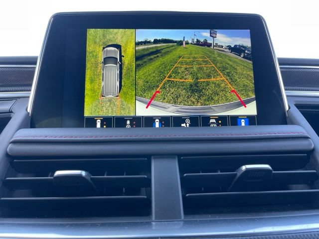 Used 2022 Chevrolet Suburban RST w/ Sport Performance Package AWD/4WD image 32