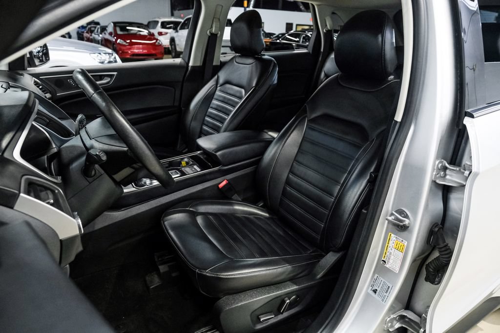 Used 2019 Ford Edge SEL w/ Equipment Group 201A FWD image 31