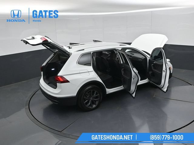 Used 2022 Volkswagen Tiguan SE FWD image 56