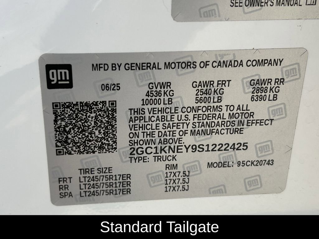 Used 2025 Chevrolet Silverado 2500 LT w/ Convenience Package image 35