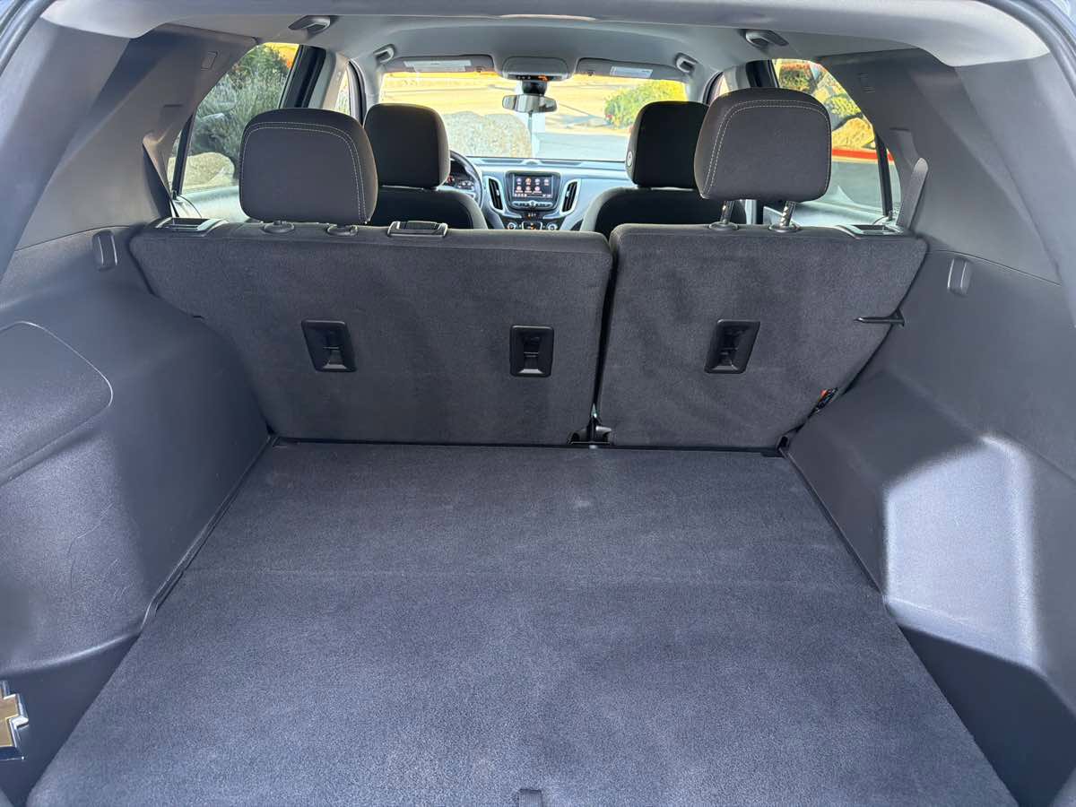 Used 2023 Chevrolet Equinox LS image 46
