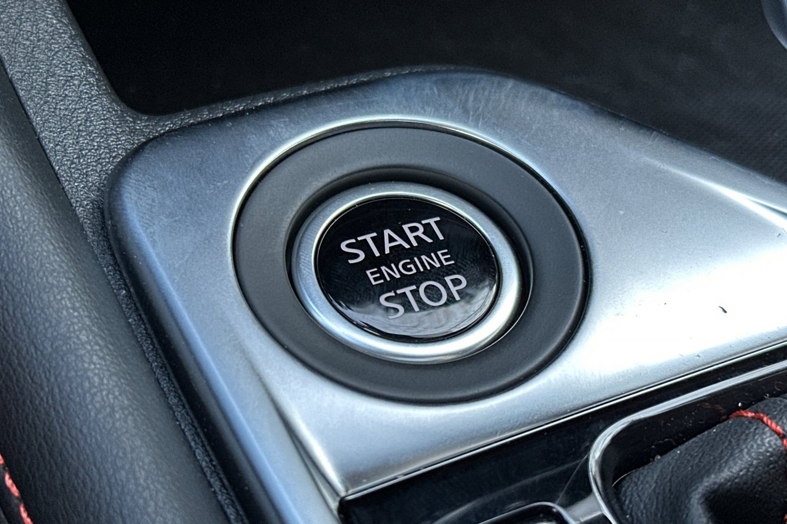 Used 2025 Nissan Sentra SR w/ SR Premium Package image 33