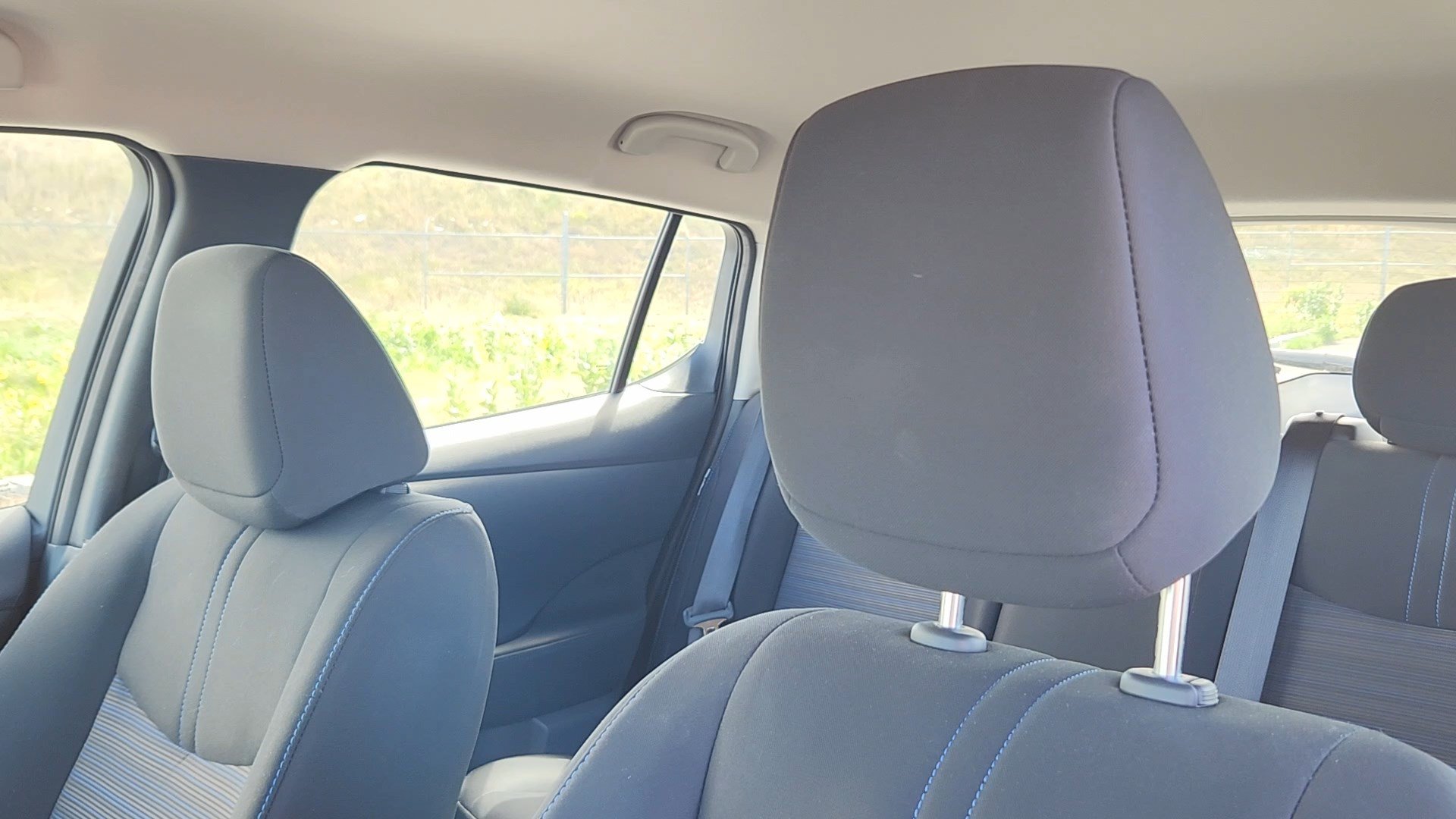 Used 2025 Nissan Leaf S FWD image 10