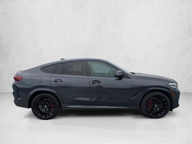 Used 2022 BMW X6 xDrive40i w/ M Sport Package AWD/4WD image 4