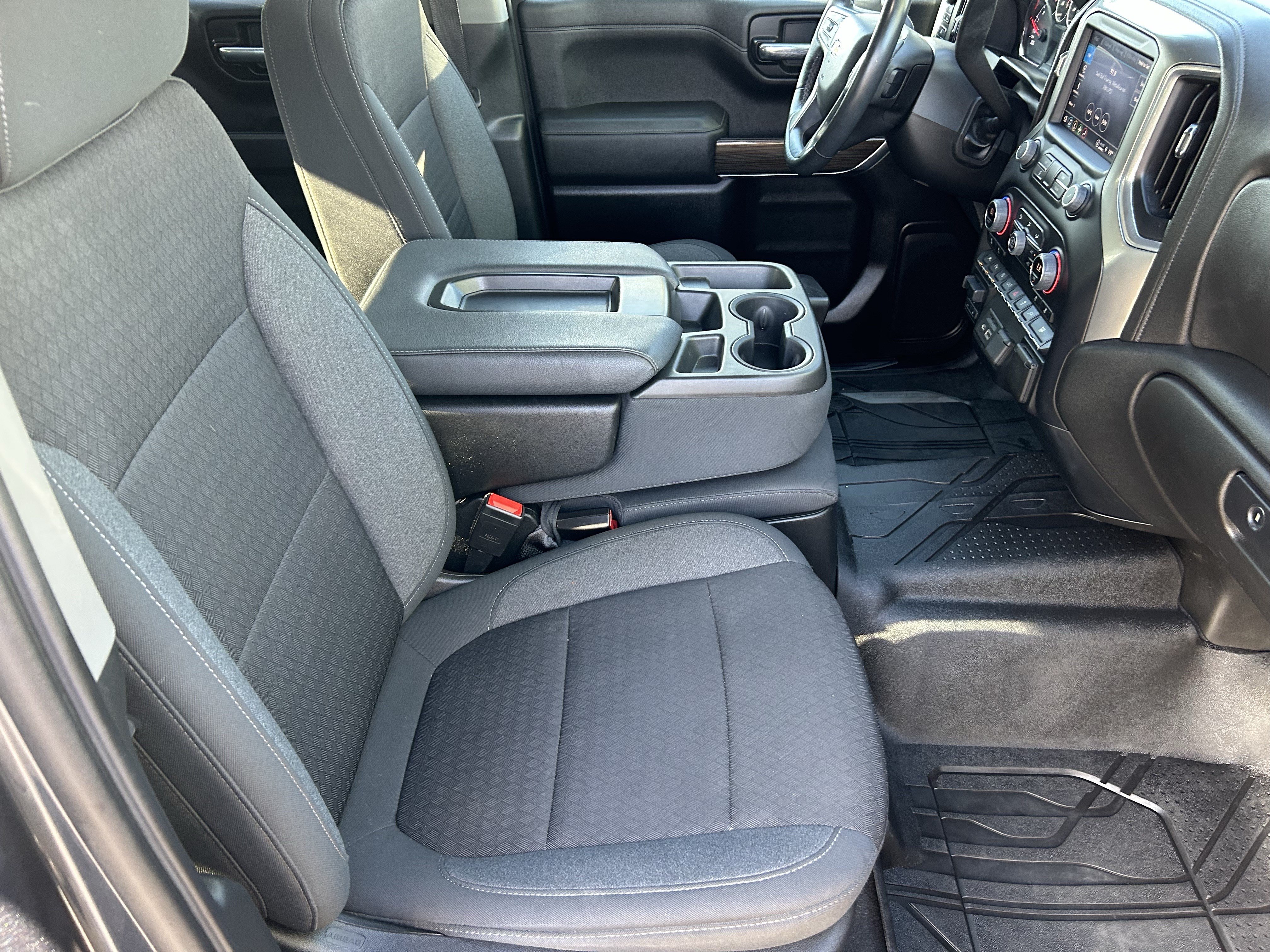 Used 2022 Chevrolet Silverado 1500 LT w/ Convenience Package II AWD/4WD image 9