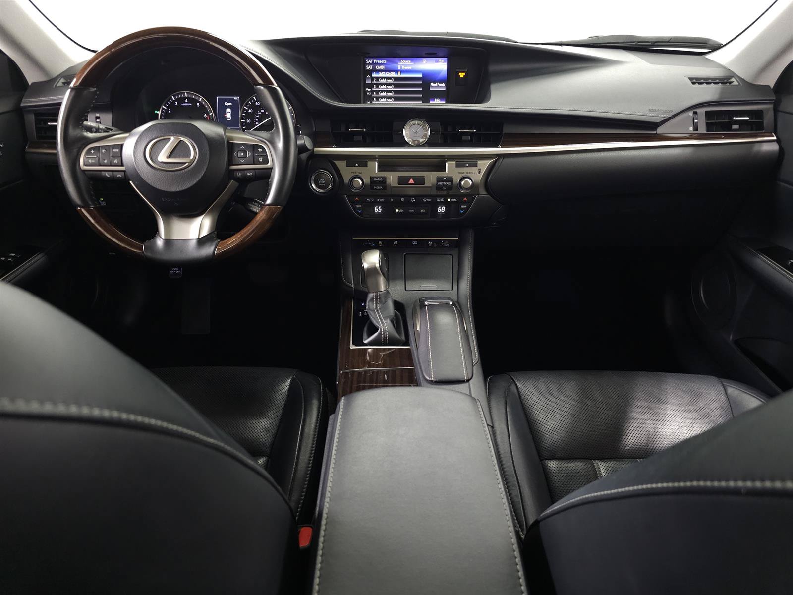 Used 2017 Lexus ES 350 w/ Luxury Package FWD image 11