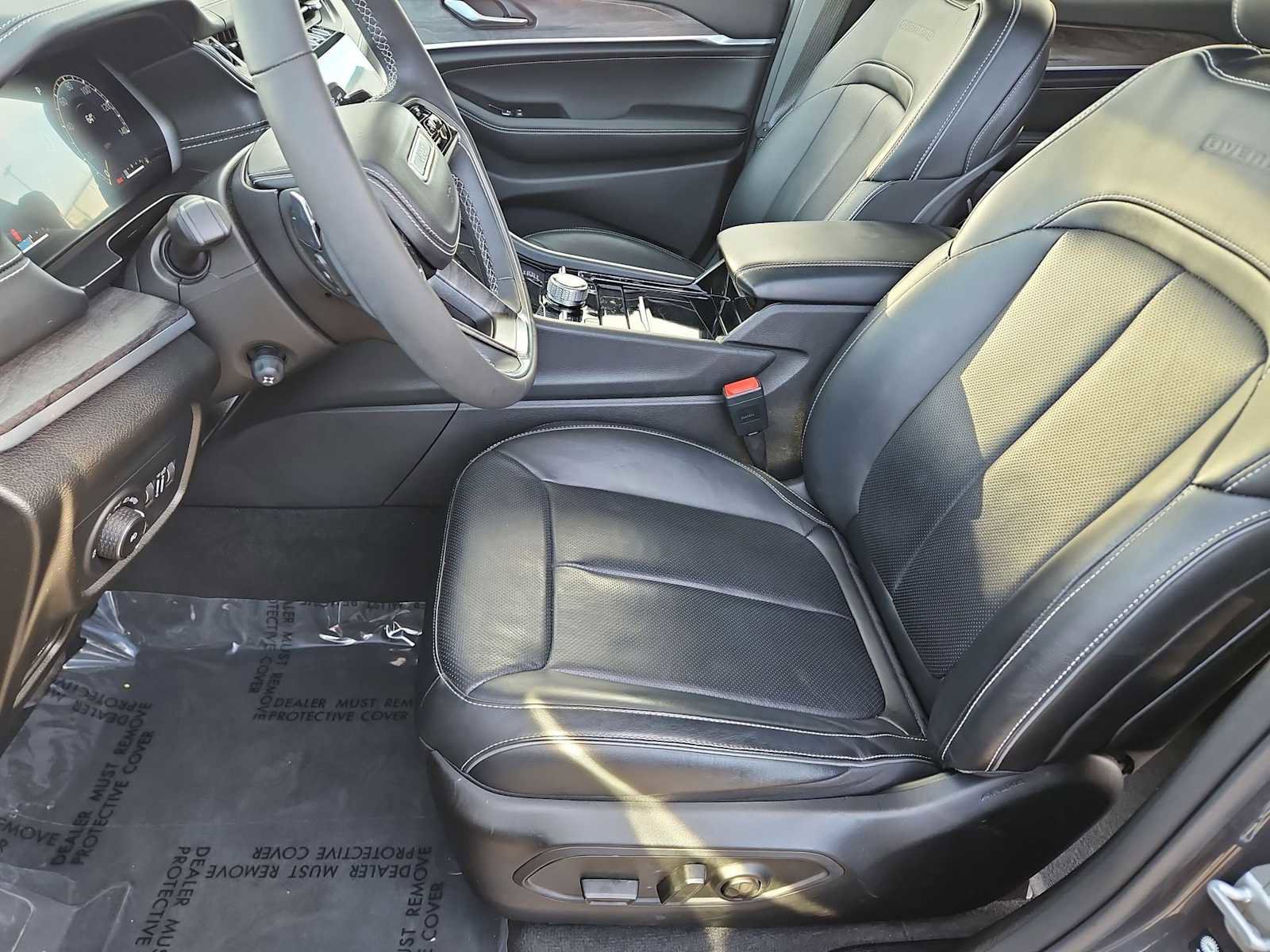 Used 2023 Jeep Grand Cherokee L Overland image 17