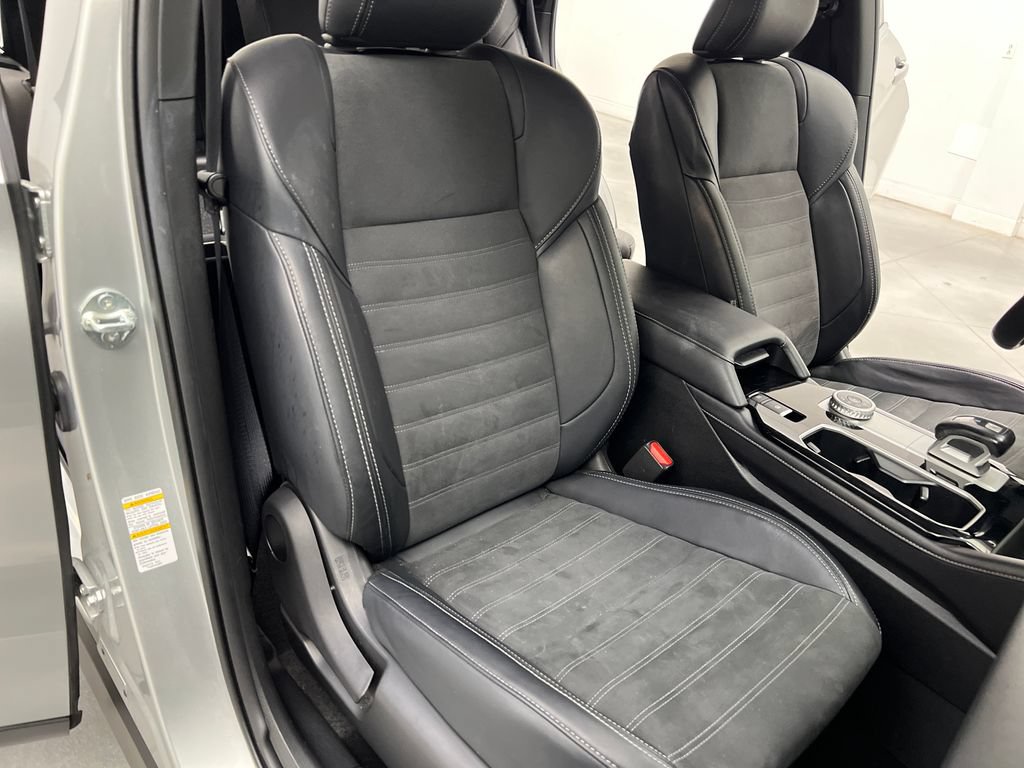 Used 2025 Mitsubishi Outlander SE FWD image 29
