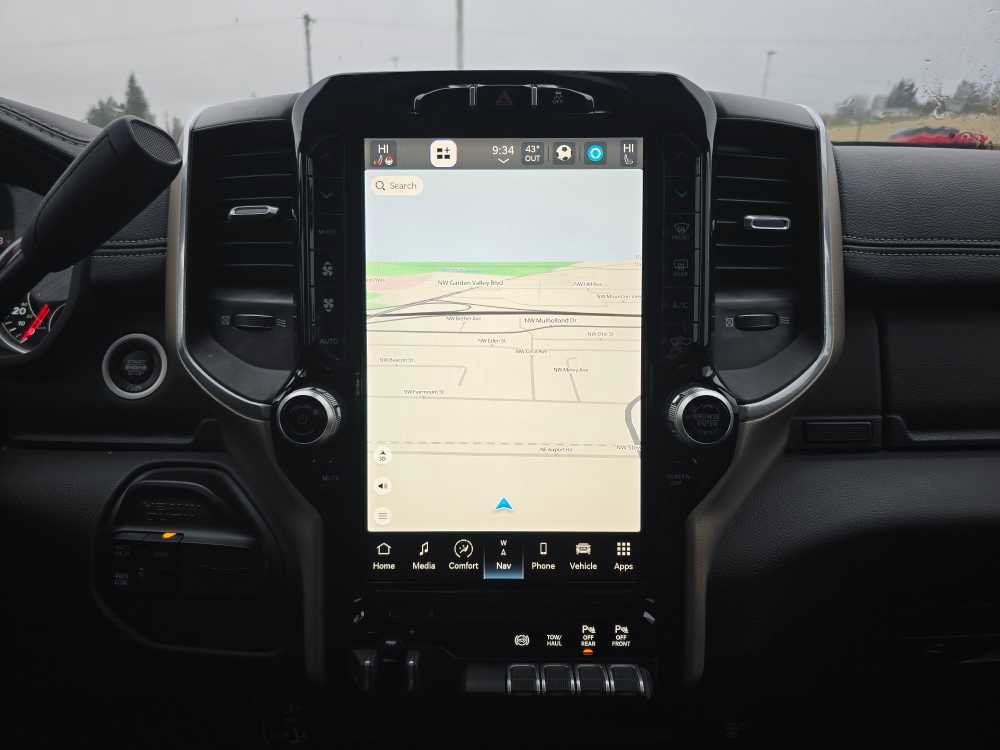 Used 2023 RAM 3500 Laramie image 13