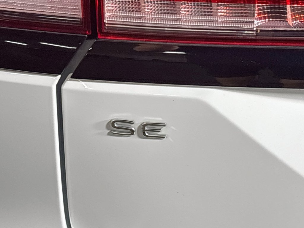 Certified 2024 Volkswagen Atlas Peak Edition SE AWD/4WD image 25