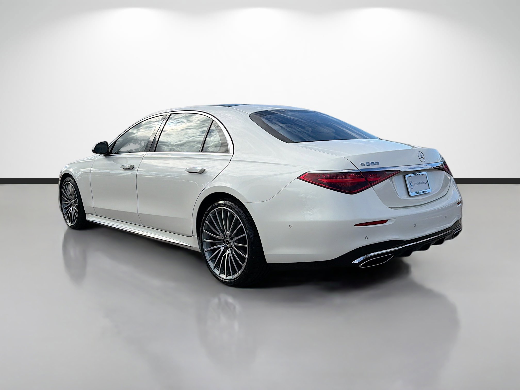 Used 2023 Mercedes-Benz S 580 4MATIC Sedan image 5