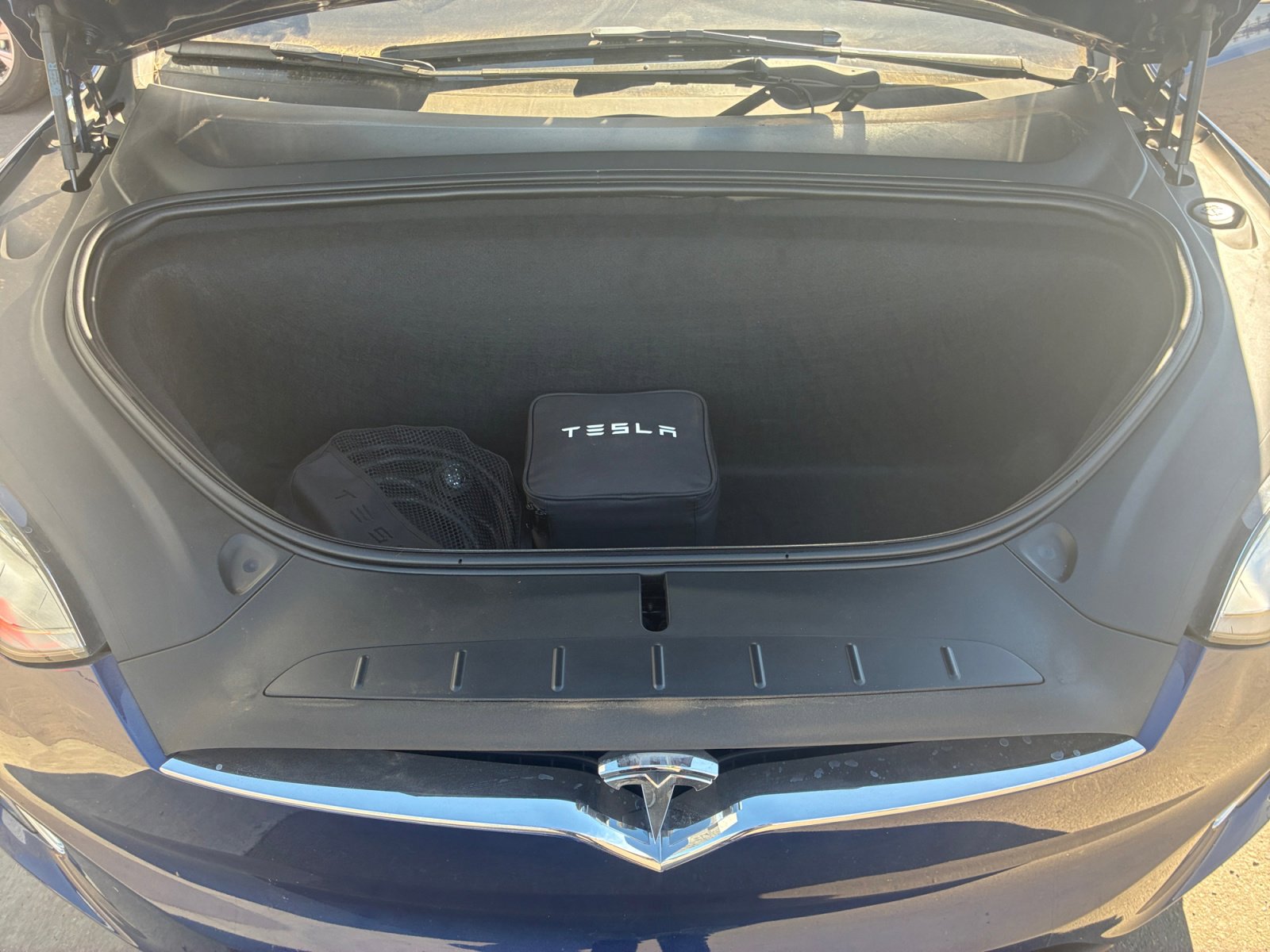 Used 2018 Tesla Model X 75D image 26