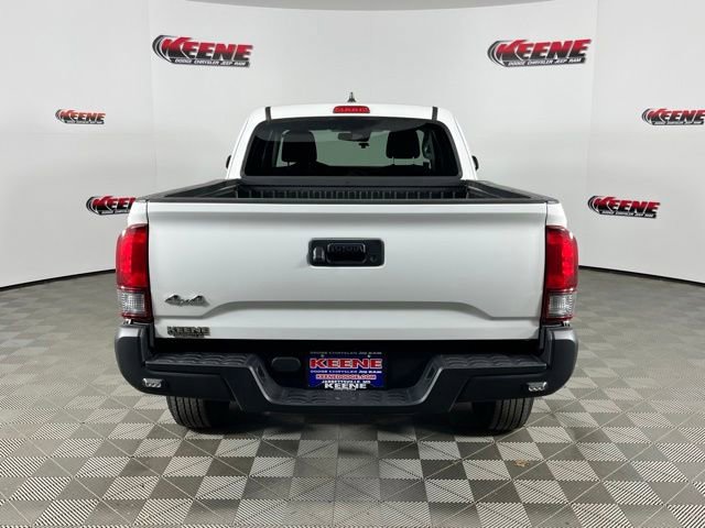 Used 2022 Toyota Tacoma SR AWD/4WD image 7