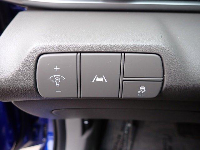 Used 2023 Hyundai Elantra SEL image 21