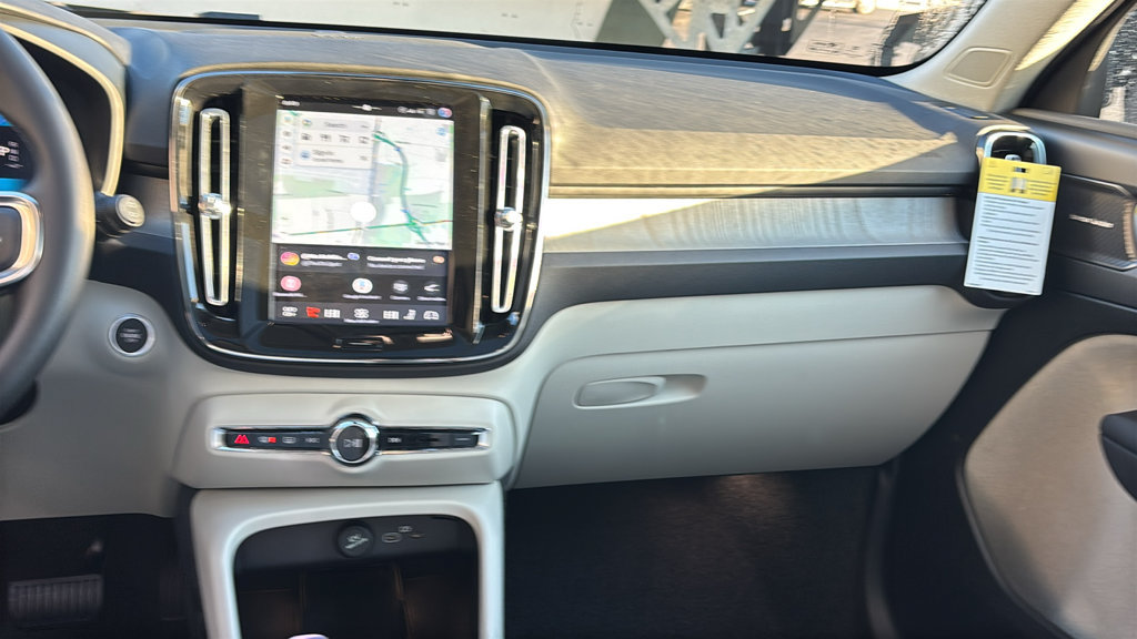 New 2026 Volvo XC40 B5 Plus w/ Protection Package Premier AWD/4WD image 8