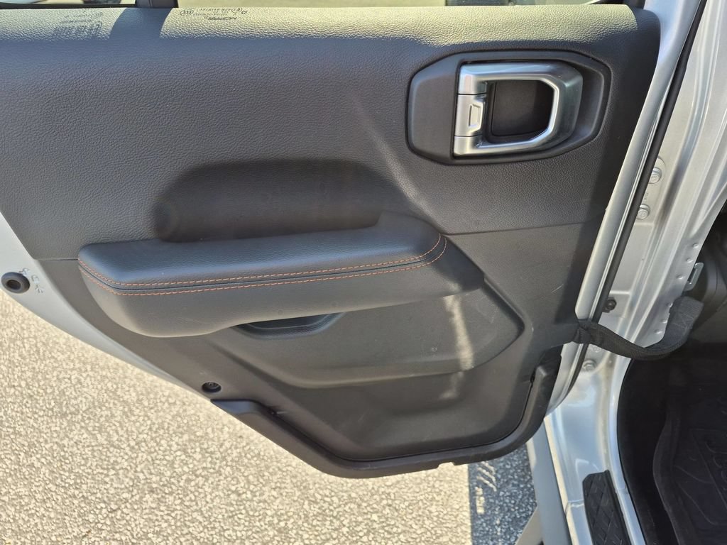 Used 2022 Jeep Gladiator Mojave w/ LED Lighting Group AWD/4WD image 24