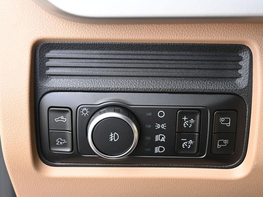 New 2026 Ford F350 XLT w/ XLT Premium Package image 24