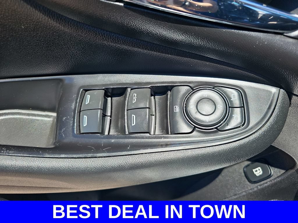 Used 2018 Chevrolet Volt Premier w/ Driver Confidence Package FWD image 27