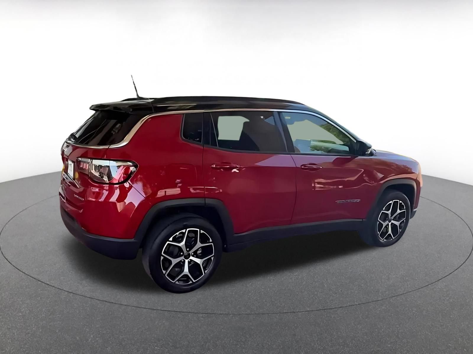 Used 2025 Jeep Compass Limited AWD/4WD image 10