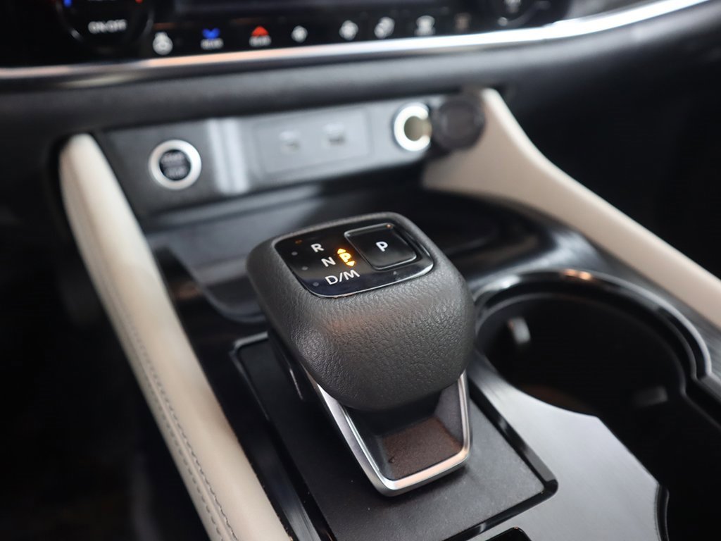 Used 2023 Nissan Rogue SL w/ SL Premium Package image 55