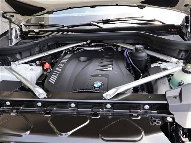 New 2026 BMW X5 xDrive40i w/ M Sport Package AWD/4WD image 18