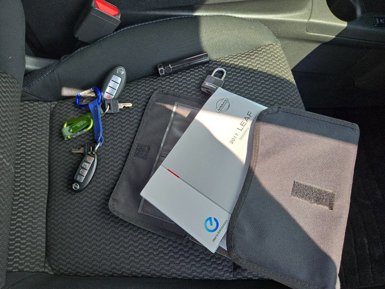 Used 2017 Nissan Leaf S w/ Charge Package image 32