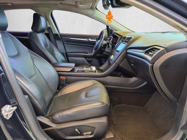 Used 2020 Ford Fusion Energi Titanium FWD image 18