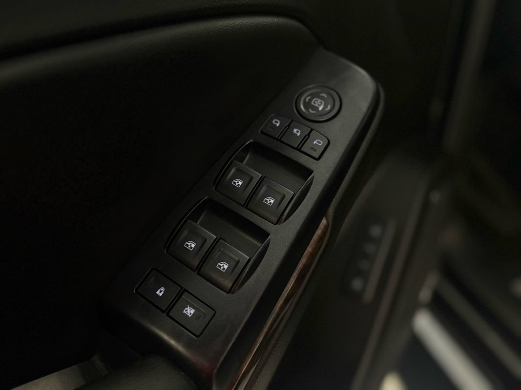 Used 2018 Chevrolet Tahoe LT w/ LT Signature Package AWD/4WD image 27