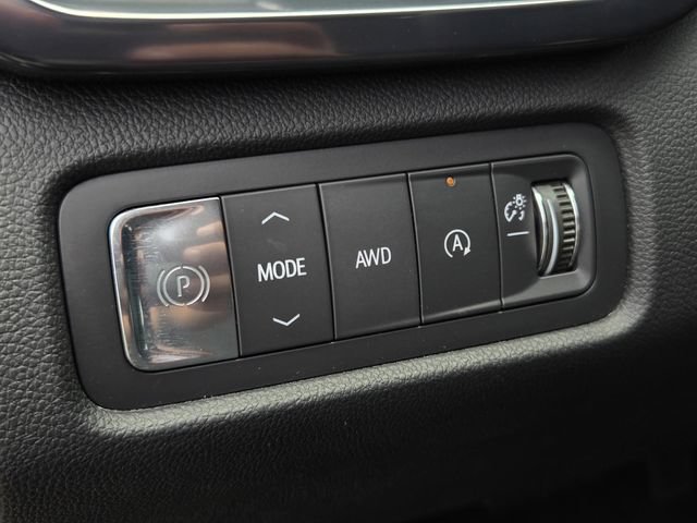 Used 2025 GMC Acadia AT4 AWD/4WD image 21