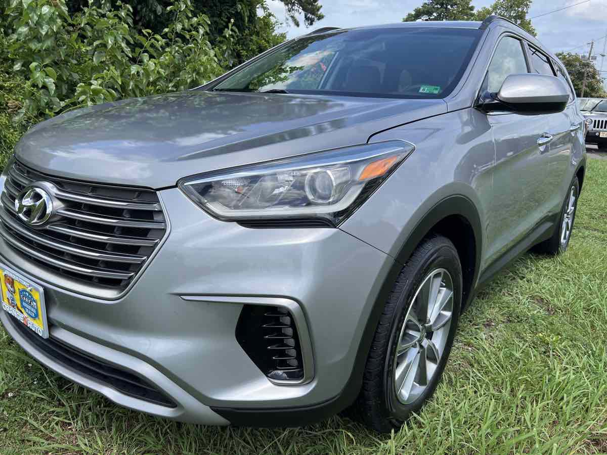 Used 2018 Hyundai Santa Fe SE w/ Cargo Package