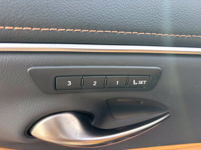 Used 2024 Lexus ES 300h w/ Premium Package FWD image 10
