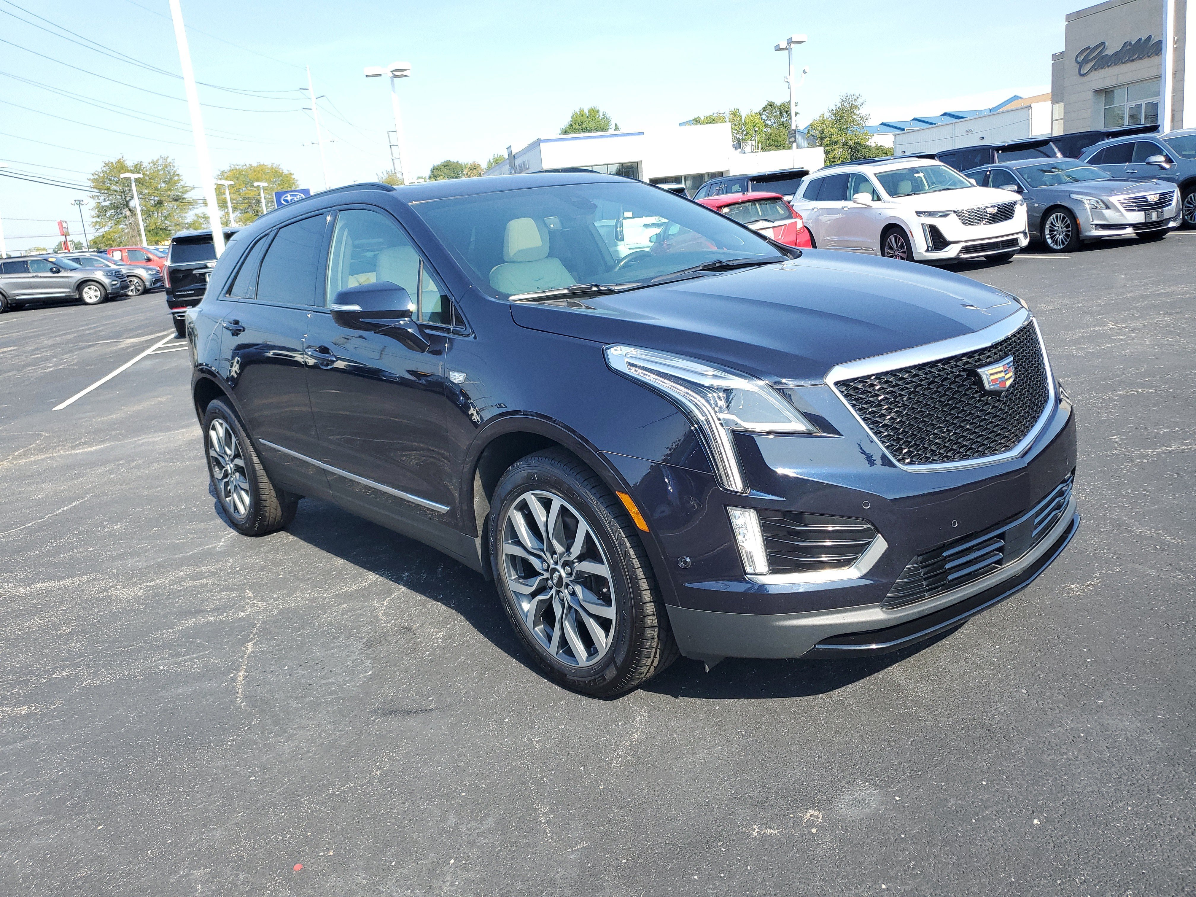 Used 2021 Cadillac XT5 Sportv AWD/4WD image 4