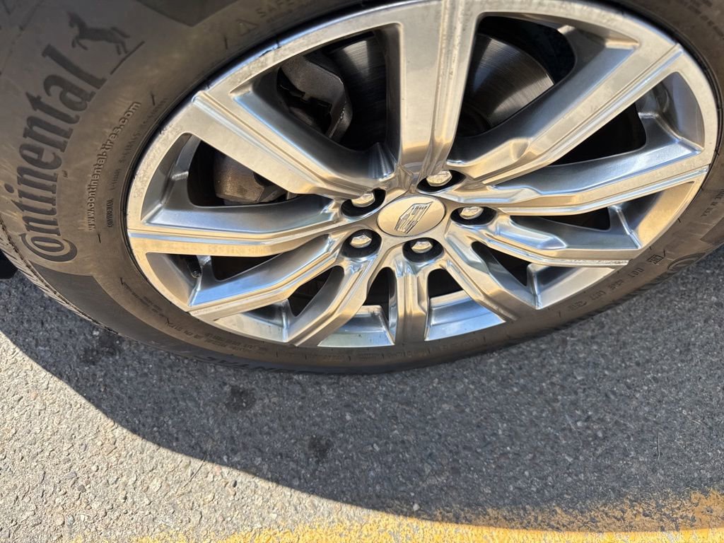 Used 2019 Cadillac XT4 Premium Luxury w/ Cold Weather Package image 2