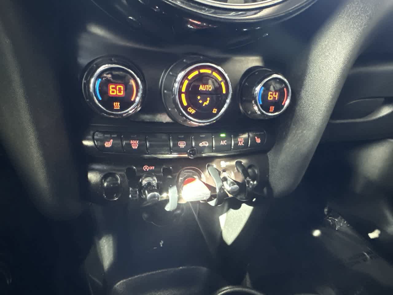 Used 2022 MINI Cooper 4-Door Hardtop FWD image 20