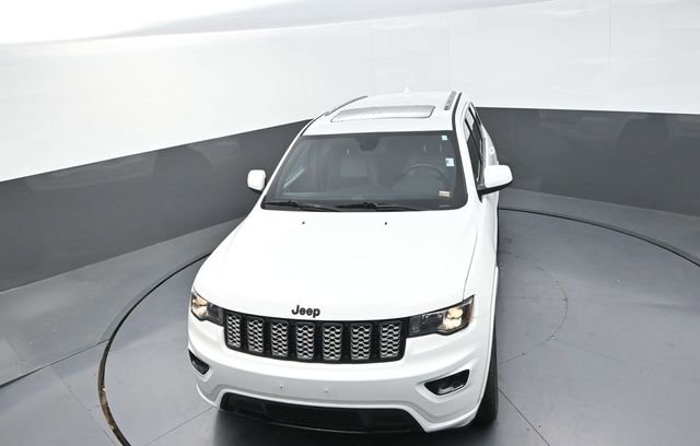 Used 2018 Jeep Grand Cherokee Altitude image 29