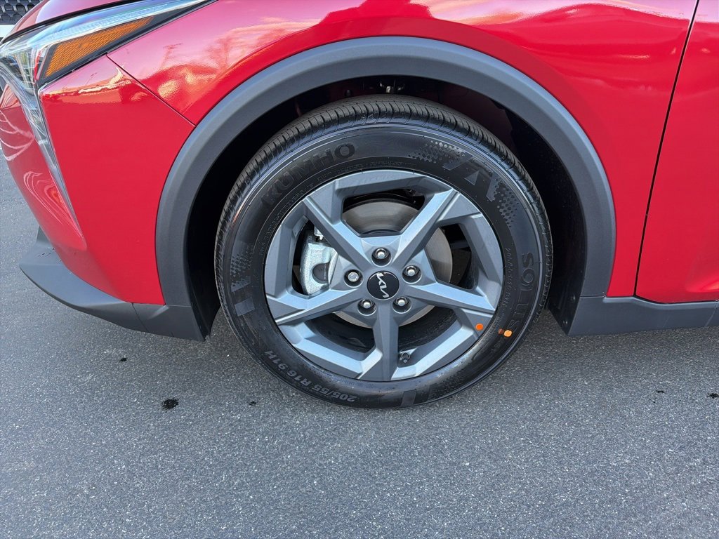 New 2025 Kia K4 LXS image 12