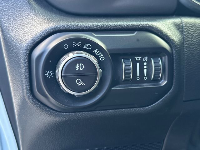 Used 2021 Jeep Gladiator Willys image 24