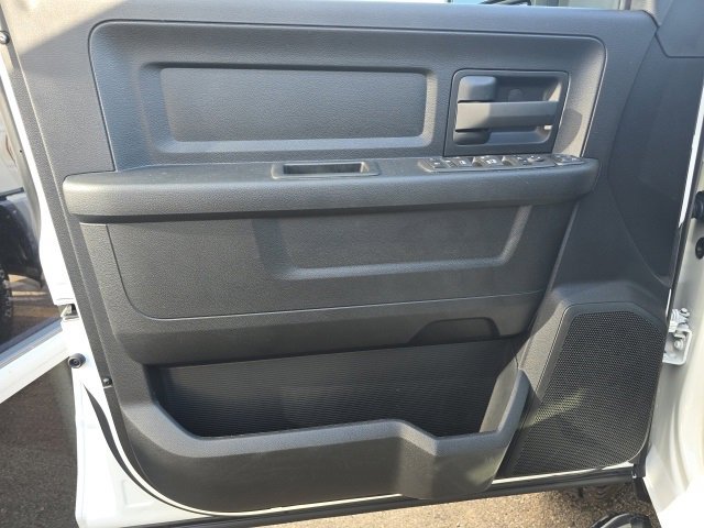 Used 2024 RAM 2500 Tradesman w/ Chrome Appearance Group image 13