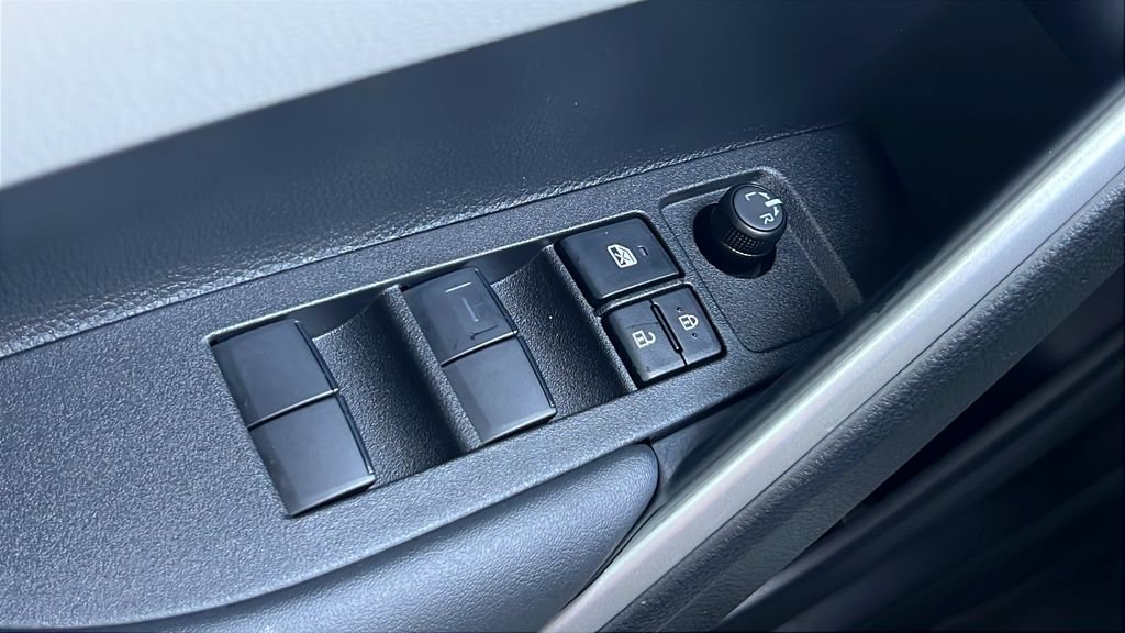Certified 2026 Toyota Corolla Cross LE FWD image 18