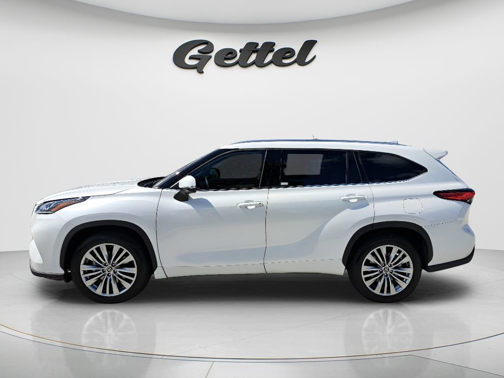 Used 2023 Toyota Highlander Platinum image 7