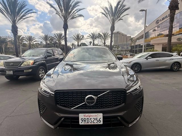 Used 2025 Volvo XC60 B5 Ultra w/ Protection Package Premier AWD/4WD image 3