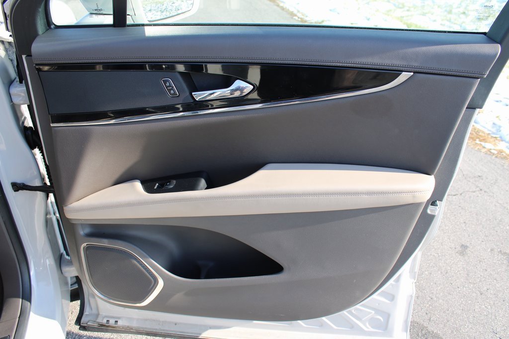 Used 2023 Lincoln Nautilus Reserve w/ Cargo Utility Package image 19